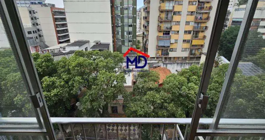 3 quartos, 1 vaga escritura, muito ventilado, vista ampla agradavel, predio centro de terreno