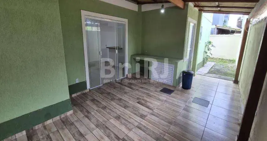 Apartamento com 2 quartos para alugar na Rua Humberto de Campos, Enseada das Gaivotas, Rio das Ostras