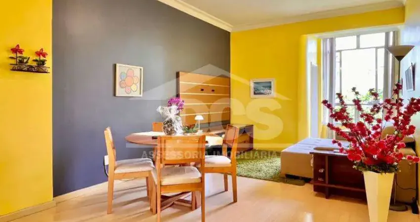 Um refúgio silencioso no coração de copacabana. sim, isso existe! e está à venda.