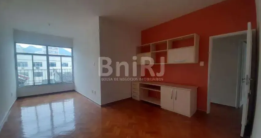 Aluguel /apartamento na Rua Adalberto Aranha, 57 / 3 quartos