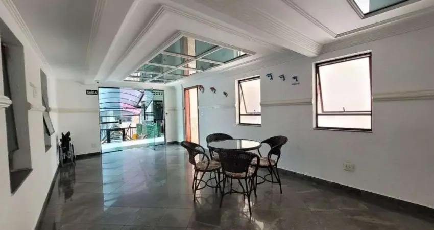 Charmoso Apartamento de 1 Dormitório com Sacada, Área Gourmet e a 250m da Praia.