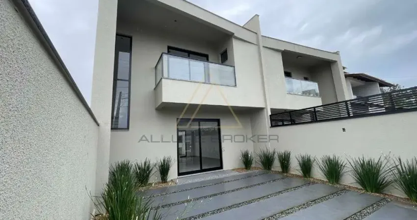 Sobrado com piscina a 350 metros da avenida em piçarras no itacolomi!