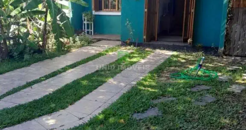 Casa à venda em Porto Alegre-RS, bairro Hípica: 3 quartos, 1 sala, 1 banheiro, 3 vagas de garagem, 80,00 m².