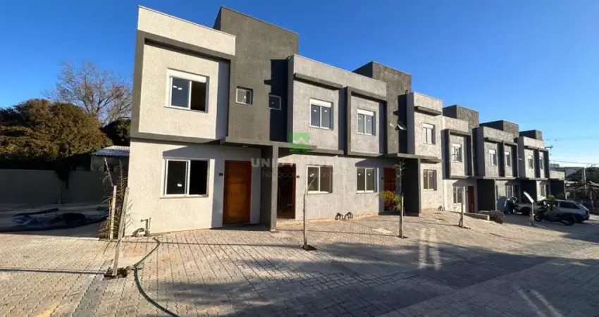 Casa em Condomínio à Venda em Porto Alegre-RS, Bairro Vila Nova: 2 Quartos, 1 Sala, 2 Banheiros, 1 Vaga, 59m²!