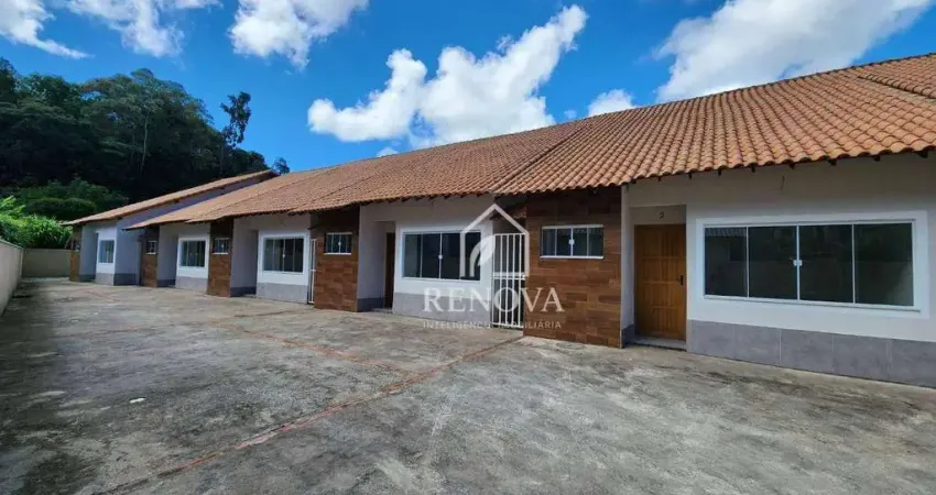 Casa com 2 dormitórios à venda, 64 m² por R$ 350.000,00 - Albuquerque - Teresópolis/RJ