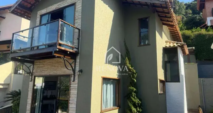 Casa com 3 quartos, 214 m² - venda por r$ 990.000 ou aluguel por r$ 4.758/mês - vargem grande - teresópolis/rj