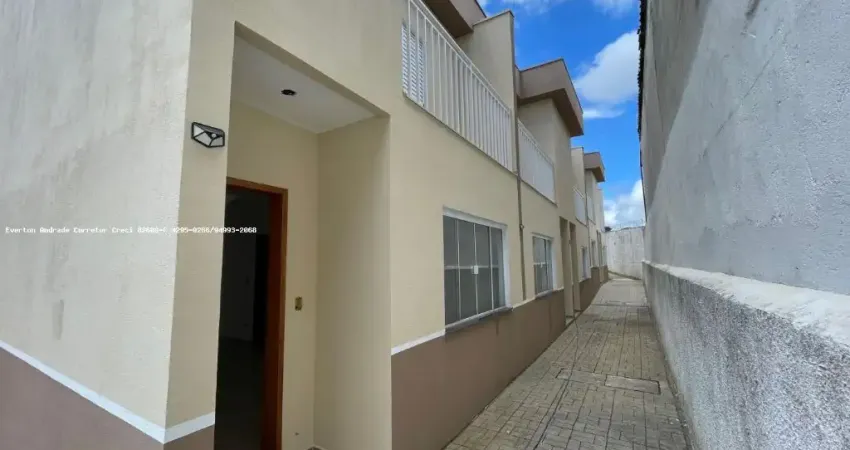 Casa em condomínio fechado com 2 quartos à venda na Rua Roque Heroles, 247, Caxangá, Suzano