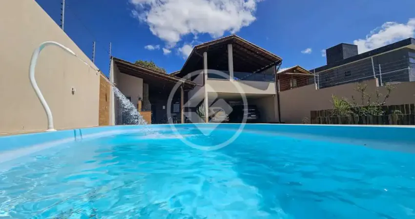 Linda Casa de 3 quartos com piscina na Enseada Azul codigo: 85894
