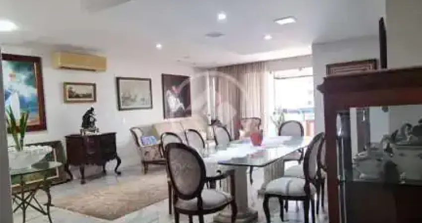 Apartamento 4 quartos, sol da manhã, a 1 quadra do mar na praia da costa. codigo: 83960