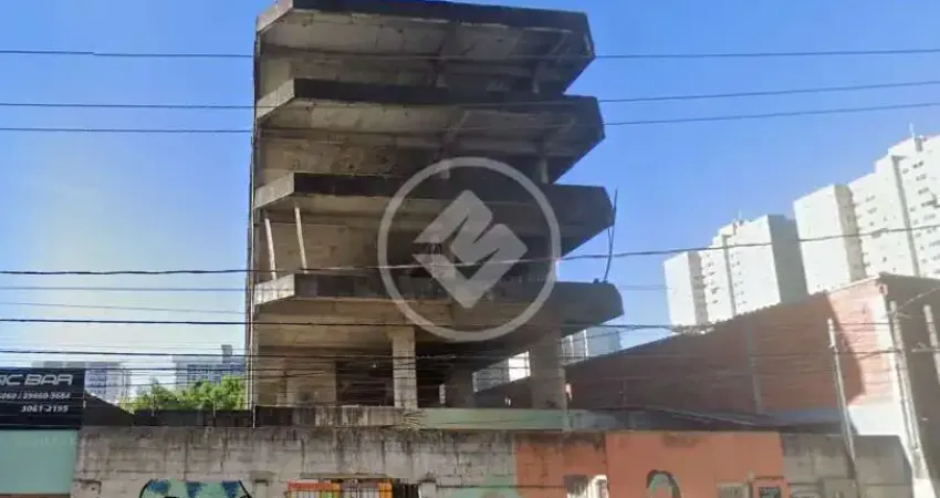 TERRENO COM ESTRUTURA PREVISTO PARA ATÉ 10 ANDARES. codigo: 88058