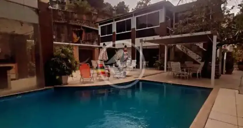 Magine morar em uma mansão cinematográfica em um dos bairros mais desejados de vitória! codigo: 154750