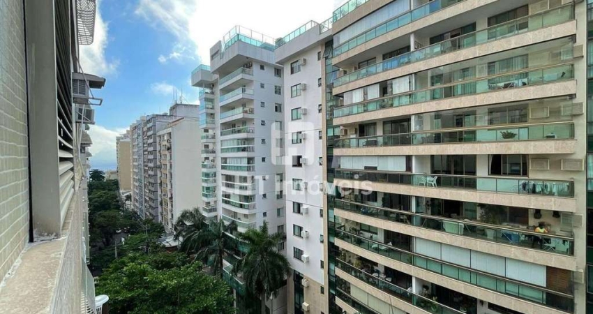 Apartamento Espaçoso na Alvares de Azavedo / Icaraí