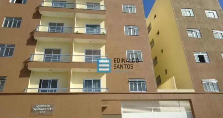Apto 2/4 com vaga de garagem R$ 179.900,00 Cond. Jardim Sta Isabel, Nova Era II