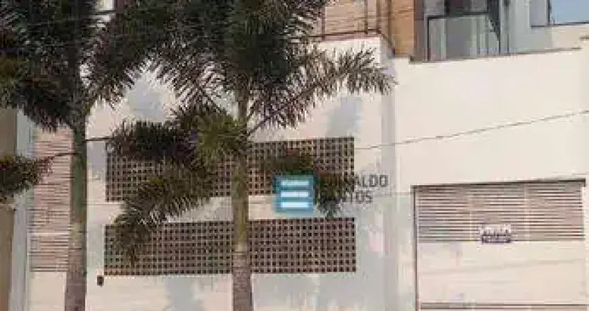Jardim dos Alfineiros, apto de cobertura de 3/4 - Locação de R$ 1.300,00 + taxas
