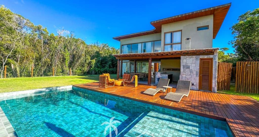 Casa à Venda 4 Suítes em Condomínio Praia do Forte Alto Padrão