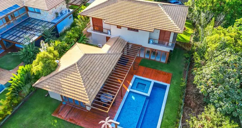 Casa à venda 4 suítes alto padrão em condominio praia do forte