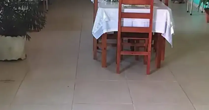GALPÃO COM BANHEIRO E QUARTO