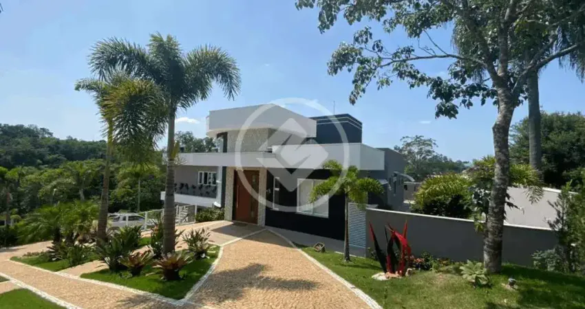 Casa térrea à no Condomínio Villa Lombarda em Valinhos/SP codigo: 27827