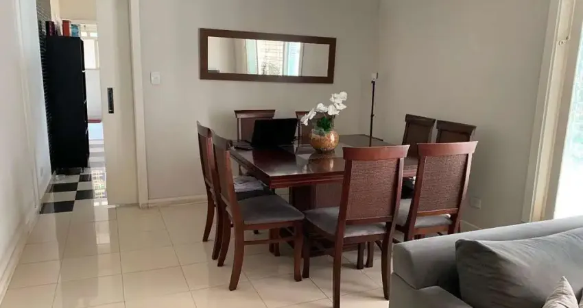 Casa térrea reformada, 3 suítes, sala ampla, churrasqueira no jardim