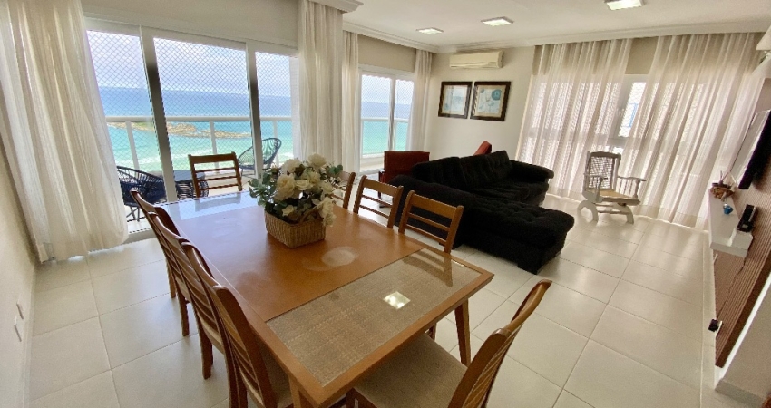 Apartamento Reformado Frente Total ao Mar com 3 +1 suítes, 1 vaga e Lazer com Piscina