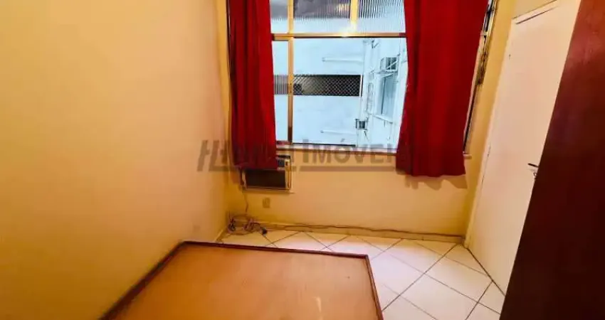 Kitnet / Stúdio à venda na Avenida Nossa Senhora de Copacabana, Copacabana, Rio de Janeiro