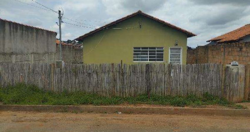 Casa 40.82m², 2 dormitório(s), 1 vaga(s) na garagem - , DORES DO INDAIA MG
