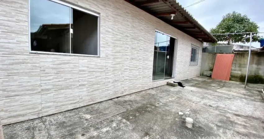 Casa em baln. pereque - porto belo com 2 dormitórios locação por r$ 2.400 - imóvel ideal.