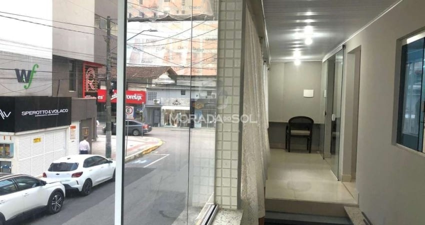 Casa  Itapema: 1 dormitório, 1 banheiro. Locação por R$2.600