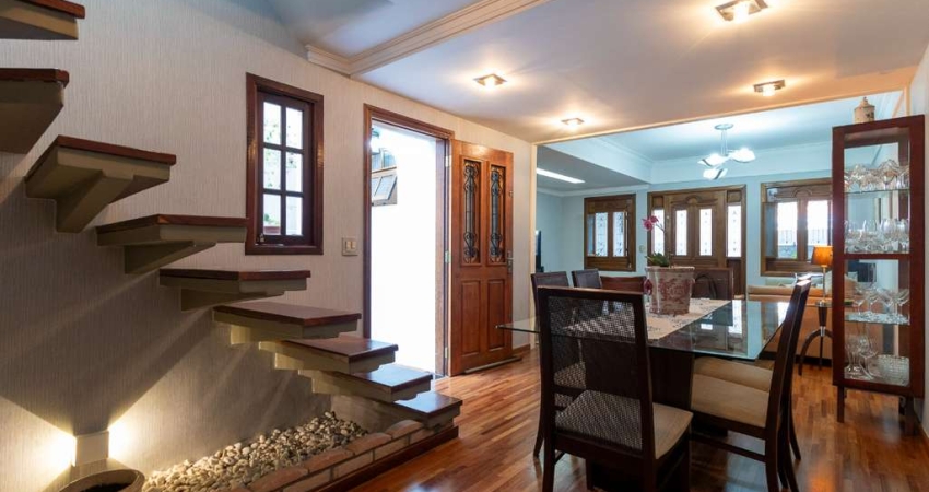 Elegante sobrado para venda com 3 quartos, sendo 3 suítes, 129m²