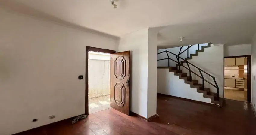 Confortável sobrado para venda em campo belo com 3 quartos, sendo 1 suíte, 222m²