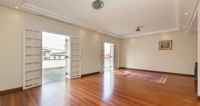 Versátil sobrado para venda em Vila Marari com 4 quartos, sendo 2 suítes , 382m²