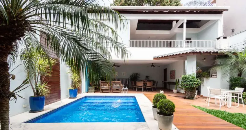 Agradável casa para venda em Planalto Paulista com 4 quartos, sendo 2 suítes , 436m²