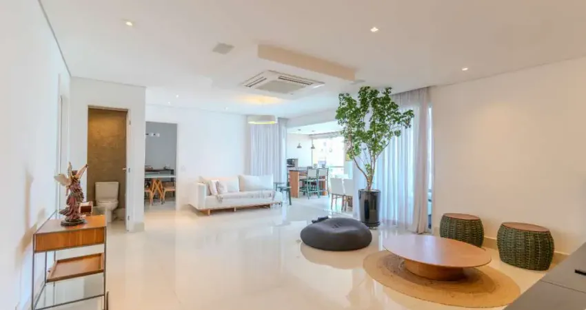 Confortável apartamento para venda em Campo Belo com 4 quartos, sendo 3 suítes , 194m²