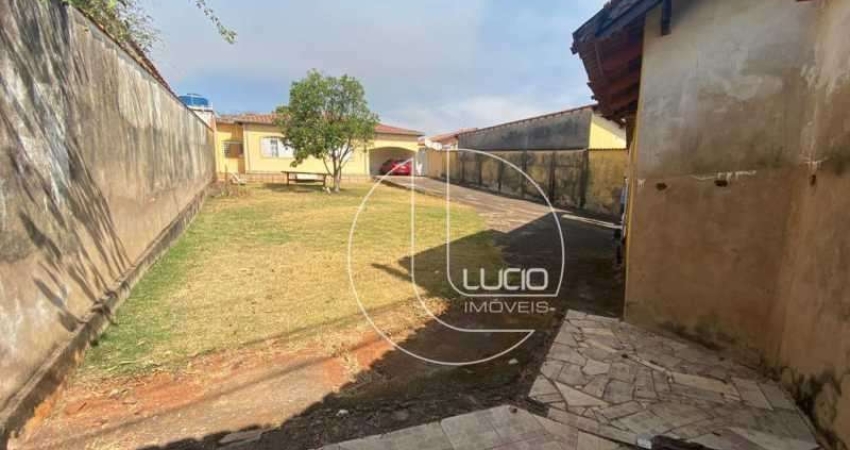 Casa com 3 quartos à venda na Rua L, Jardim das Samambaias, Anápolis