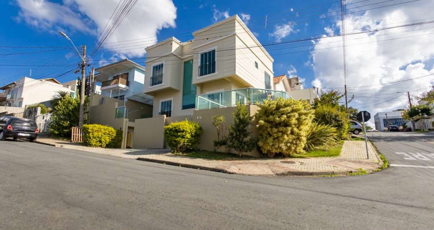 Casa com 4 quartos para alugar na Rua Frei Constantino Gozzo, 315, Vista Alegre, Curitiba