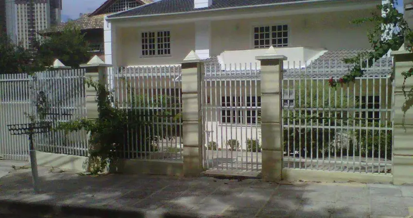 Casa com 4 dormitórios à venda, 400 m² por R$ 3.400.000,00 - E