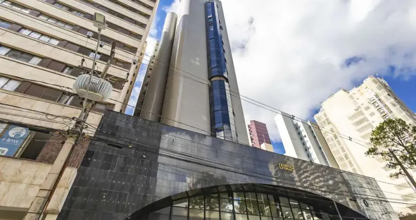 Conjunto comercial com 492,04m² de área privativa no Batel