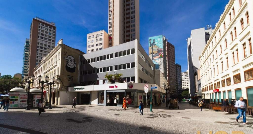 Sala/Conjunto Comercial no Centro de 442,00 m²  - 04082.007-RZ