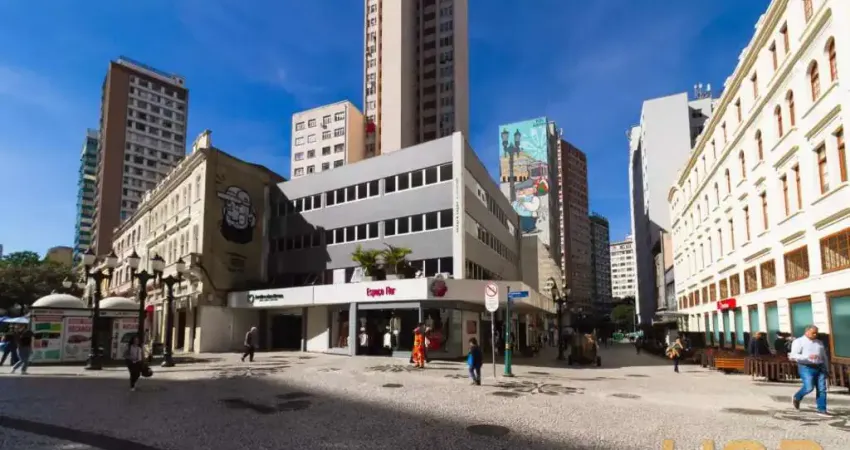 Sala/conjunto comercial no centro de 442,00 m²  - 04082.007-rz