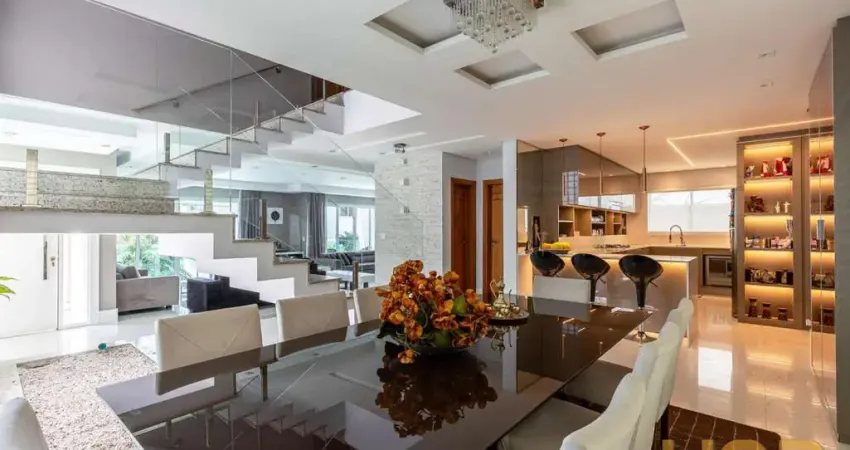 CASA EM CONDOMÍNIO COM 4 QUARTOS - ÁREA TOTAL 381,00m² -  ECOV