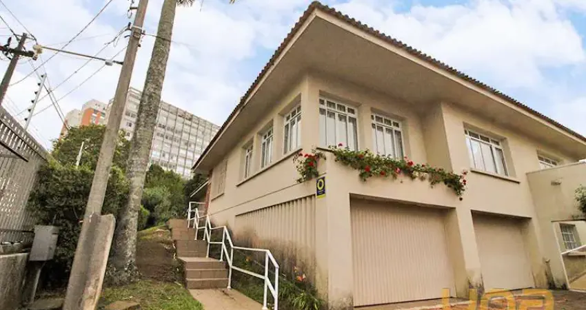 Imobiliária cilar aluga casa 4 quartos no alto da xv com 335m²