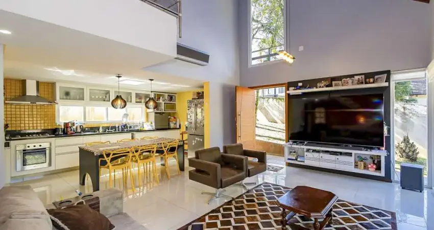 Casa com 3 quartos para alugar na Rua Doutor Darcy Alves de Souza, 450, Campo Comprido, Curitiba