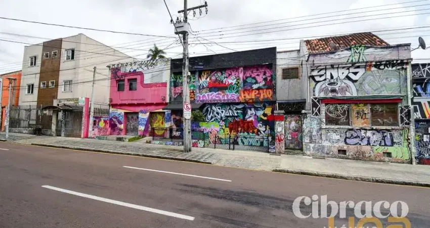 Casa para alugar na Rua Trajano Reis, 369, São Francisco, Curitiba