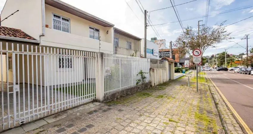 Casa com 3 quartos para alugar na Rua Albano Reis, 620, Bom Retiro, Curitiba