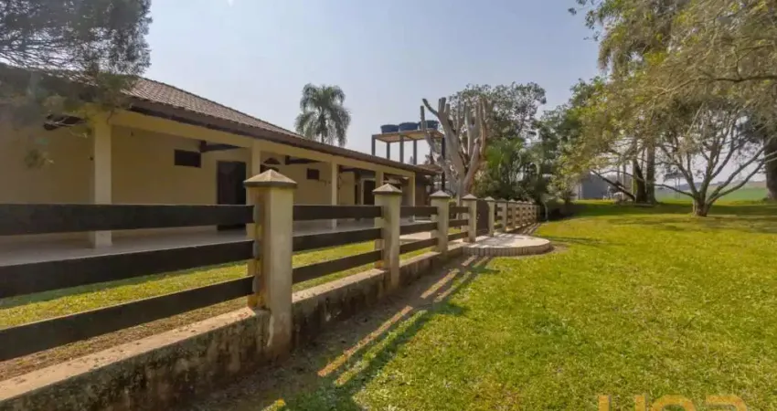 Chácara / sítio com 4 quartos à venda na Rua Caetano Munhoz da Rocha, 3980, Ouro Verde, Campo Largo