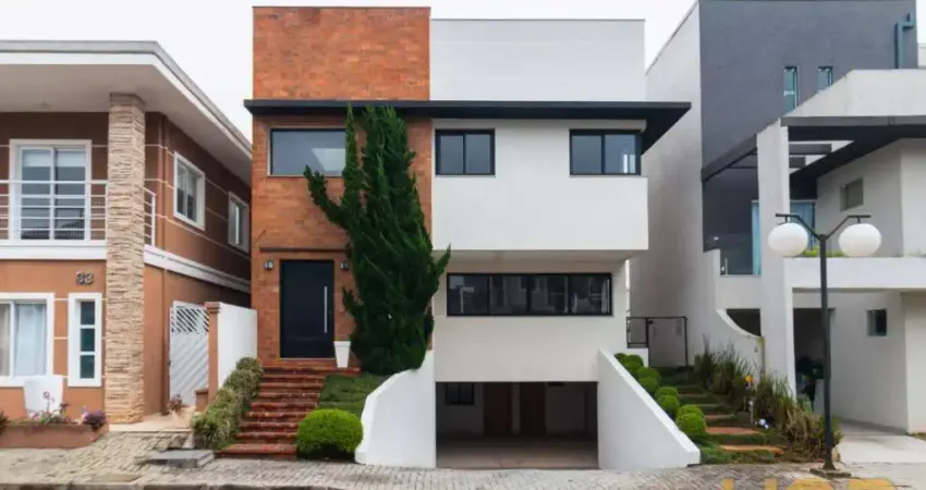 Casa em condomínio com 3 quartos - área total 232,47m² - portã