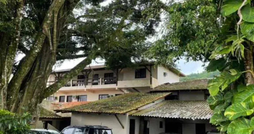 Casa à venda na Rua Dos Aposentados, 133, Forte, São Francisco do Sul