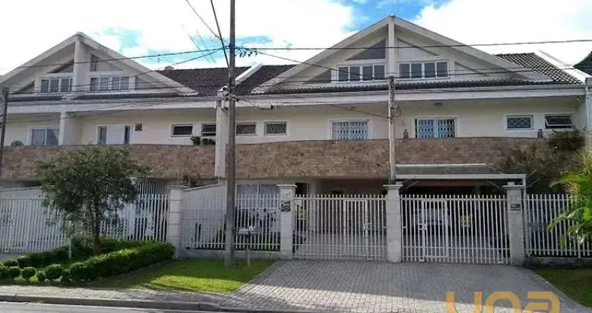 Imobiliária cilar vende sobrado 4 quartos no tarumã com 199,07