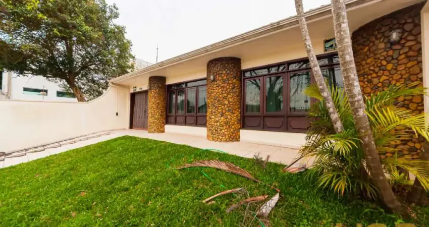 Casa com 3 quartos à venda na Rua Fátima Bark, 1760, Capão Raso, Curitiba