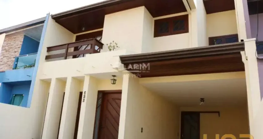 Casa com 3 quartos à venda na Rua Marechal Floriano Peixoto, 623, Ouro Verde, Campo Largo